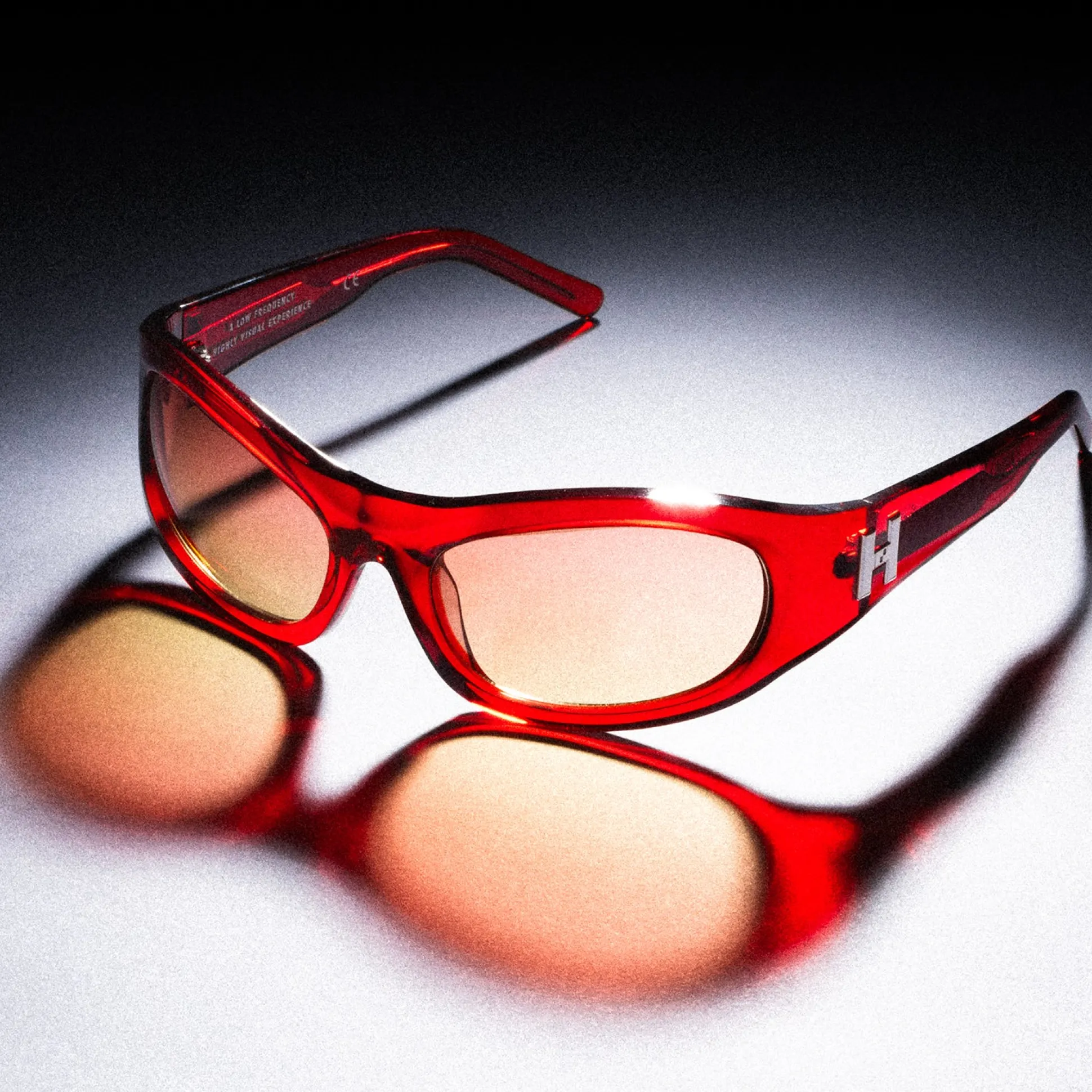 Hoddle & Radio Prestigio Sunglasses - Red