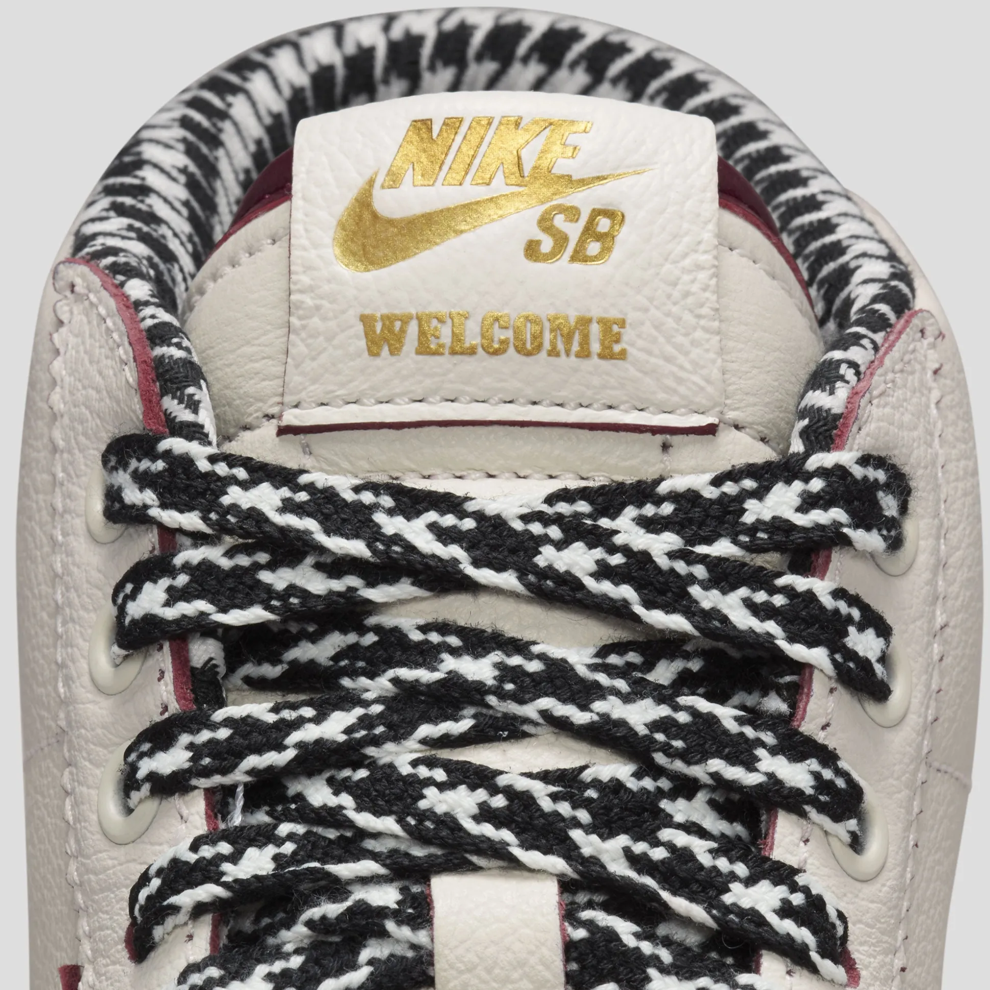 Nike SB & Welcome Madrid Zoom Blazer Mid - Sail / Dark Beetroot