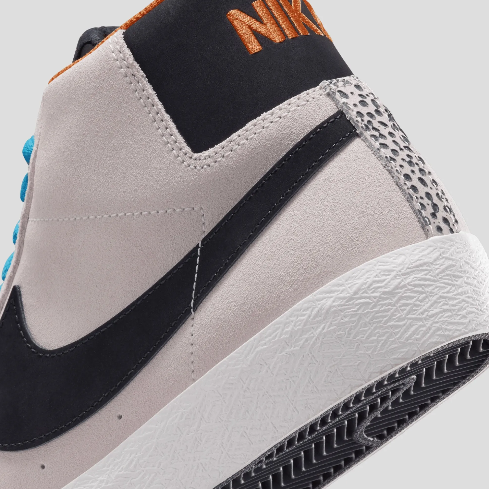 Nike SB Zoom Blazer Mid Olympic Safari - Phantom / Chlorine Blue-Black
