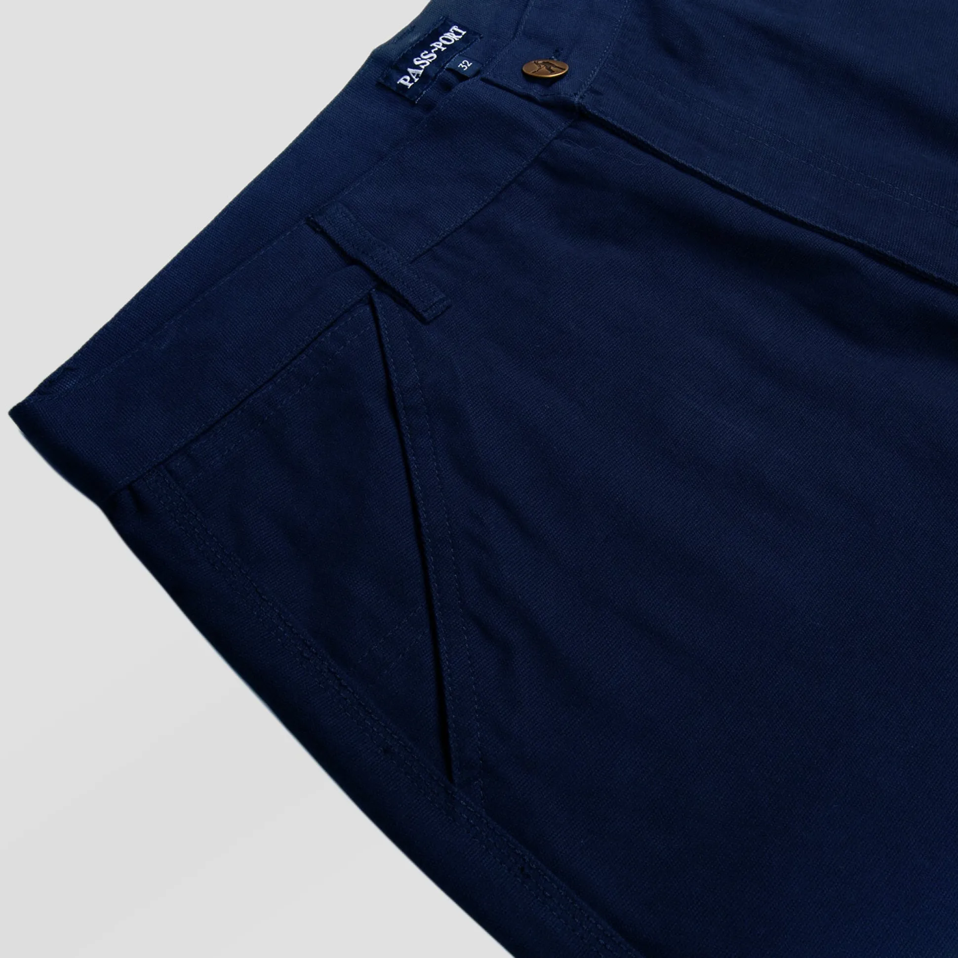 PASS~PORT "MOVERS" SHORT NAVY